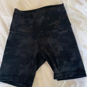 lululemon wonder train high-rise short